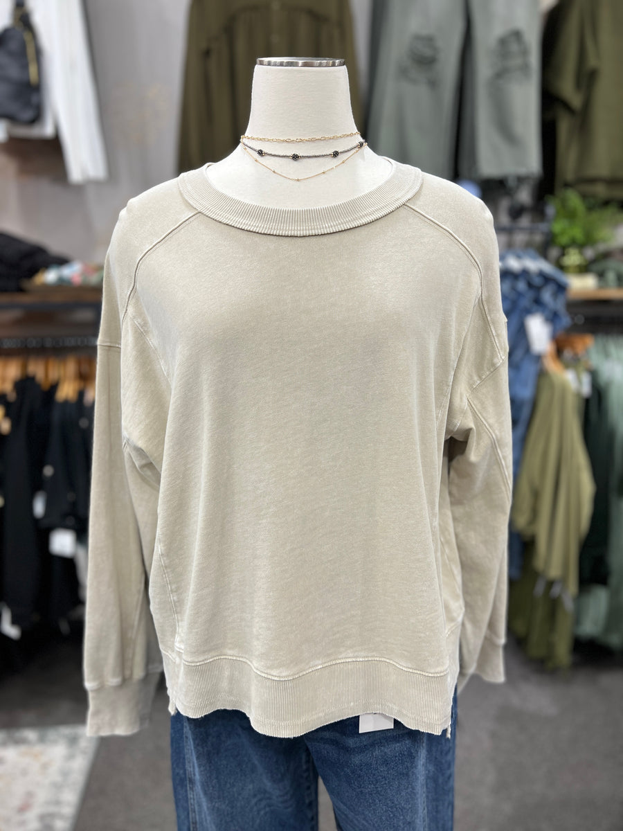 Abbott Long Sleeve Mineral Washed Pullover Top