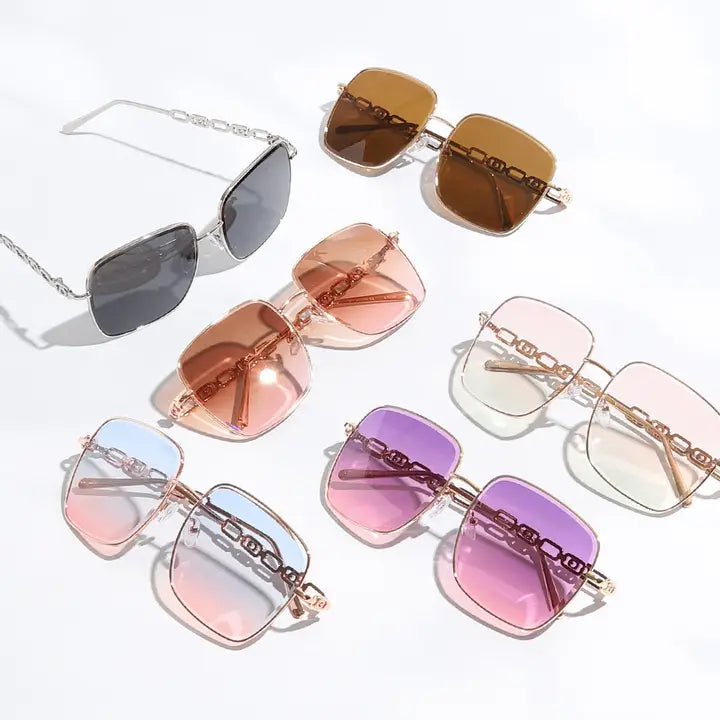 Top Gun II Colorful Lenses Gradient Aviator Sunglasses with Chain Detail