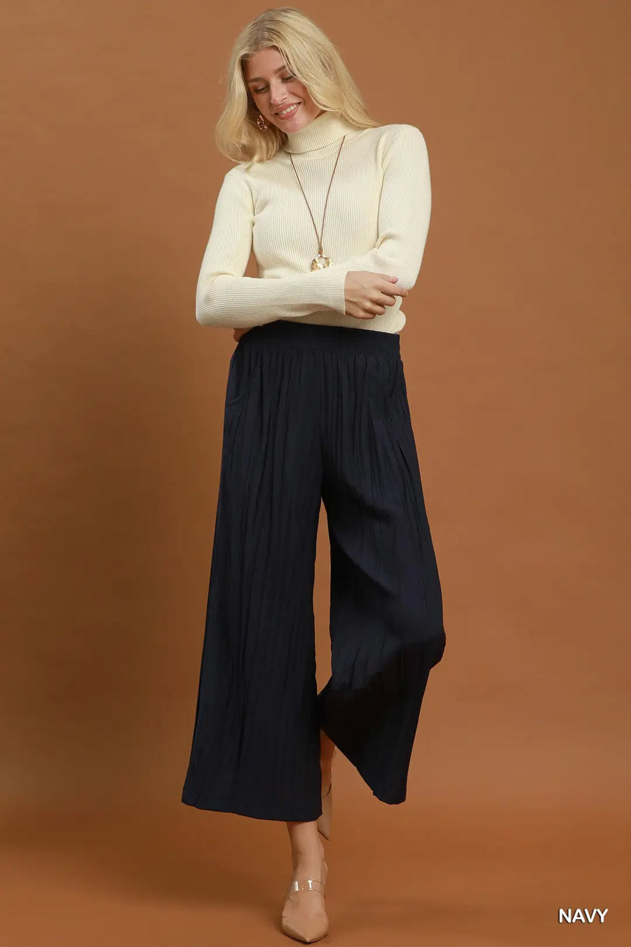 Donna Crinkle Textured Wide Leg Pull-On Pants
