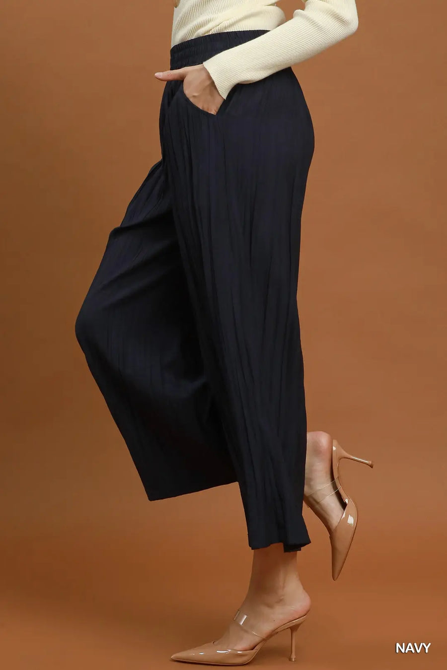 Donna Crinkle Textured Wide Leg Pull-On Pants