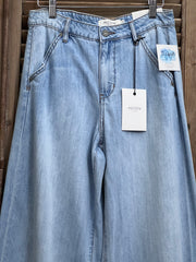 Nori Light Wash Wide Leg Jeans