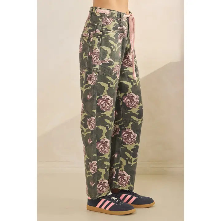 Camo-N-Roses Printed Barrel Jeans