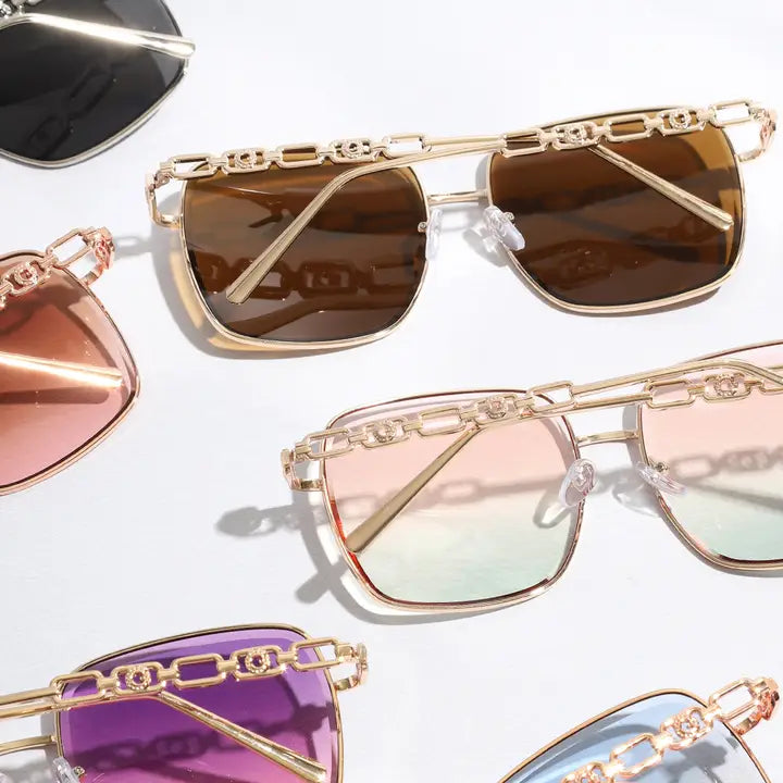 Top Gun II Colorful Lenses Gradient Aviator Sunglasses with Chain Detail