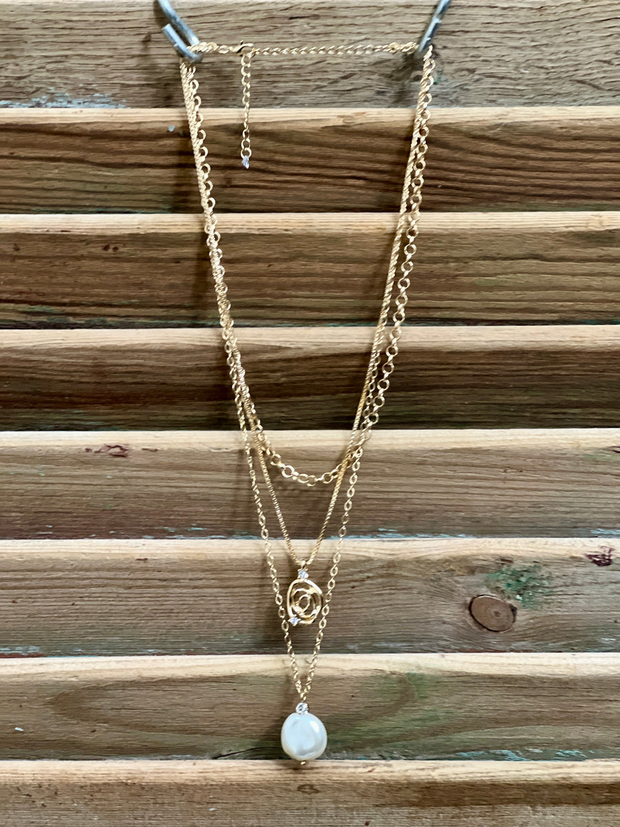 Layered Paperclip Chain with Knot Gold Charm & Pearl Necklace