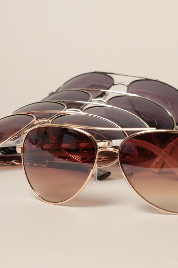 Cougar Classic Aviator Sunglasses with Mini Chain Detail
