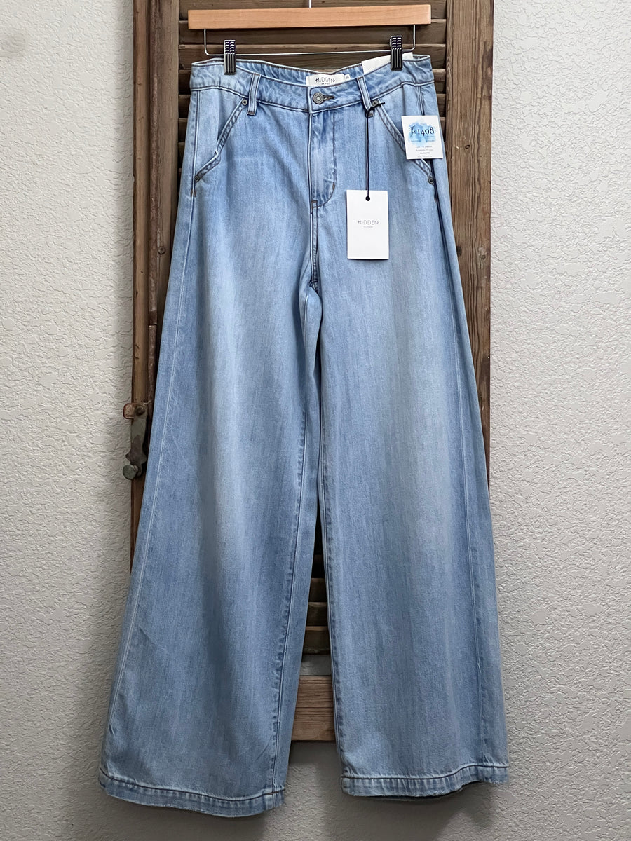 Nori Light Wash Wide Leg Jeans