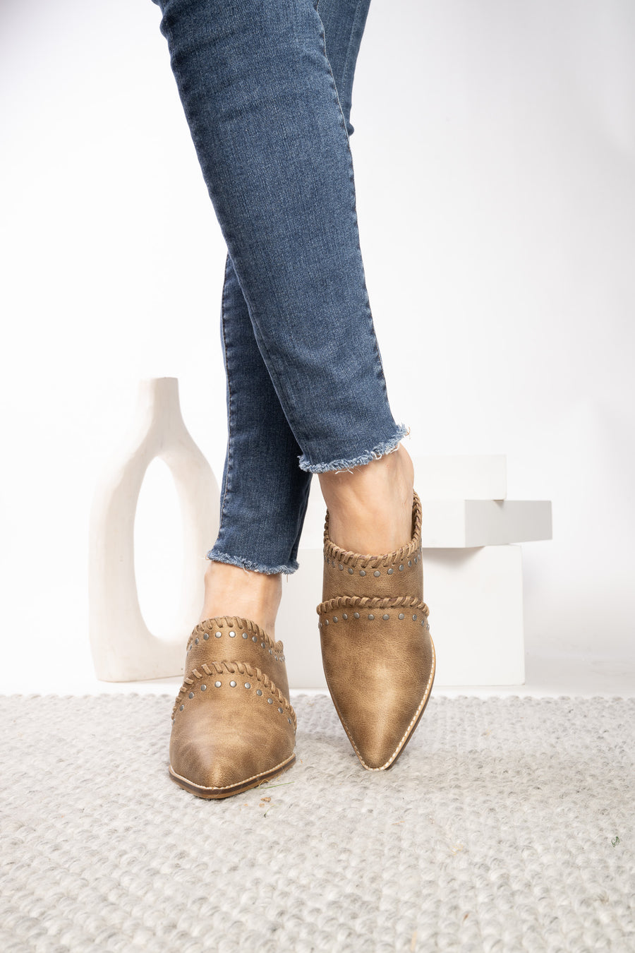 Hey Girl by Corkys Blame The Bar Heeled Mule