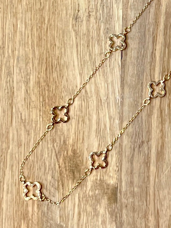 Clover Charm Detail Long Necklace
