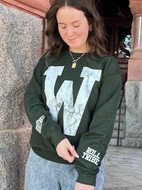 ROLL TRIBE "W" Gameday Pullover Sweatshirt