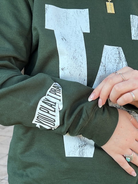 ROLL TRIBE "W" Gameday Pullover Sweatshirt