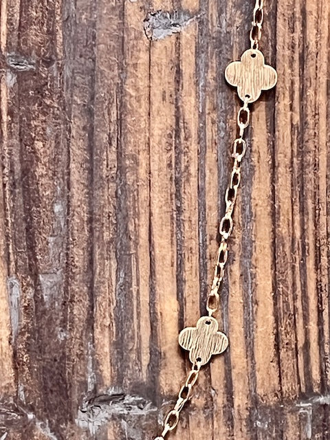 Clovers Long Chain Link Gold Necklace