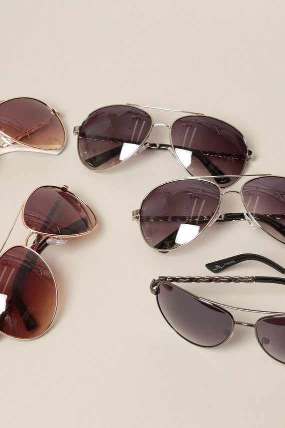Cougar Classic Aviator Sunglasses with Mini Chain Detail