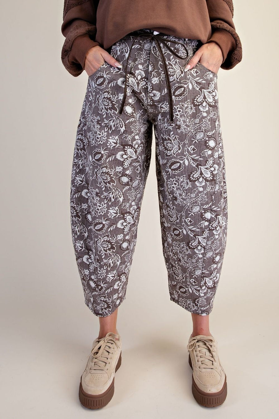Ember Floral Cropped Jacquard Barrel Pants