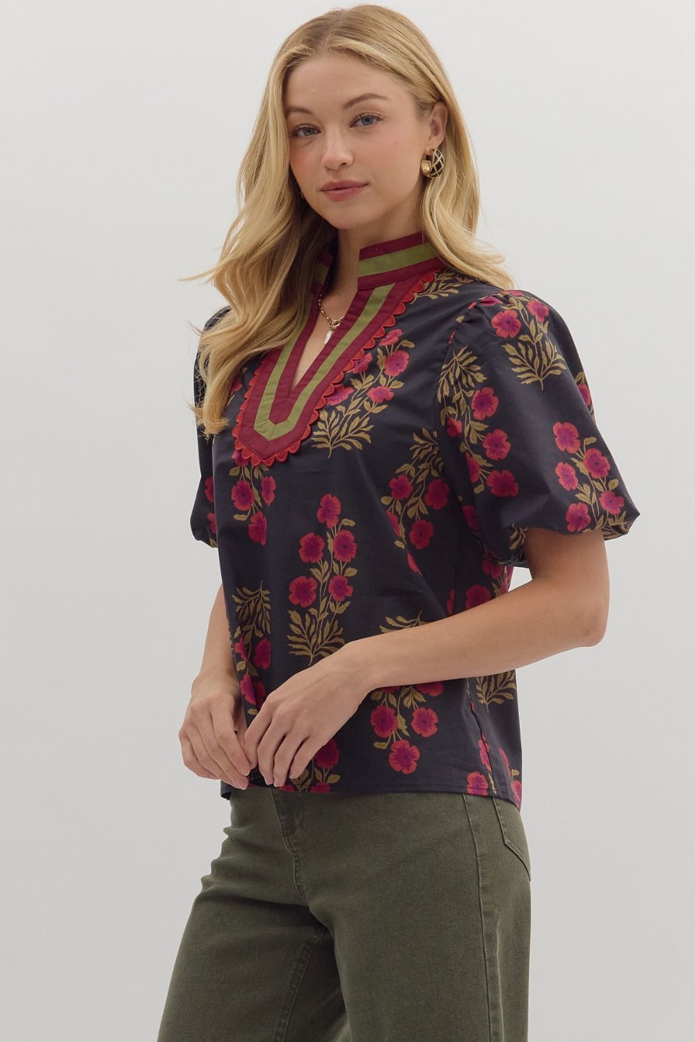 Vinca Floral Print Puff Short Sleeve Split V-Neck Top