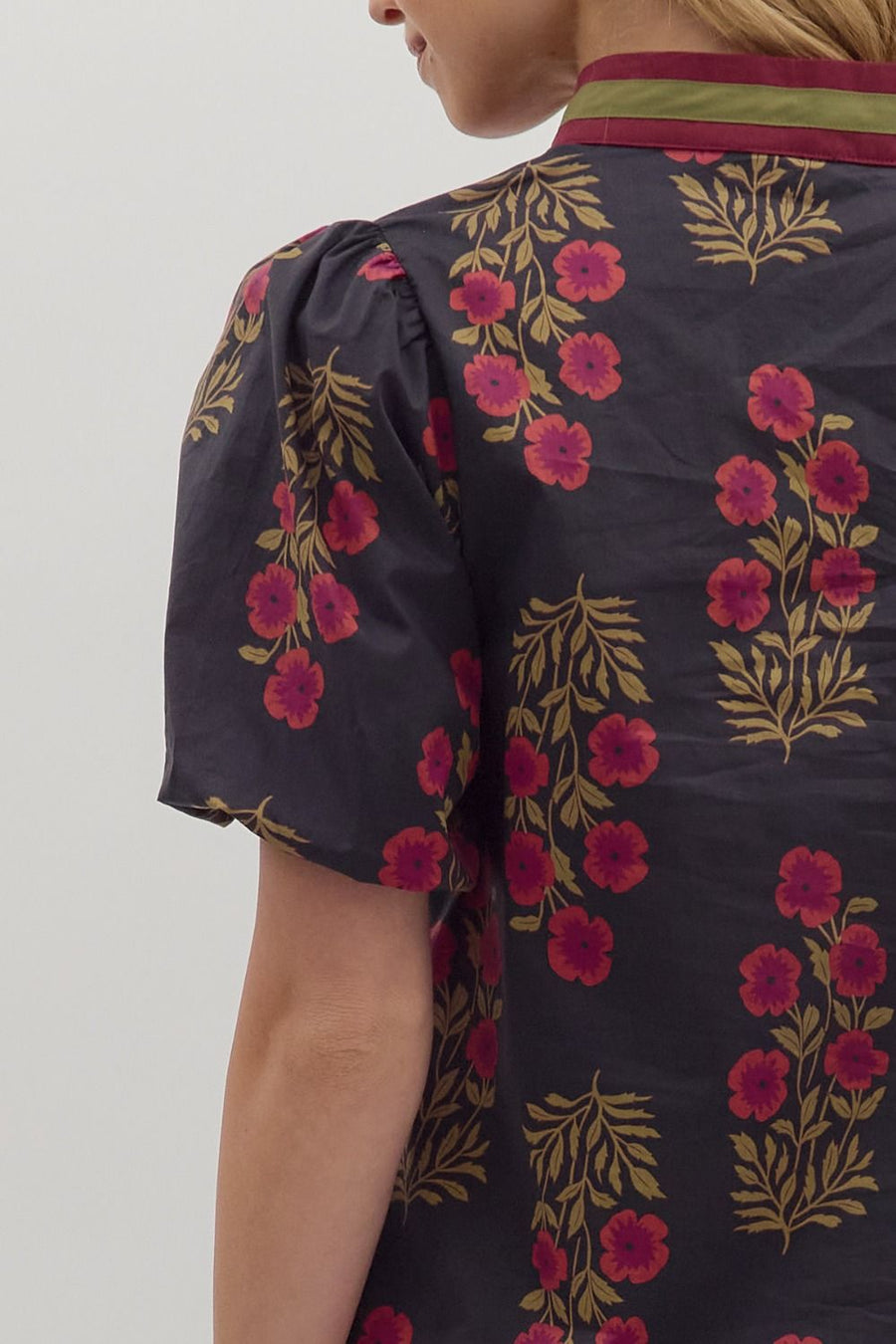 Vinca Floral Print Puff Short Sleeve Split V-Neck Top