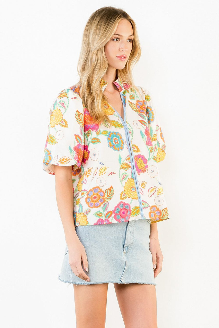 Painted Blooms Floral Print Puff Sleeve V-Neck Top by THML
