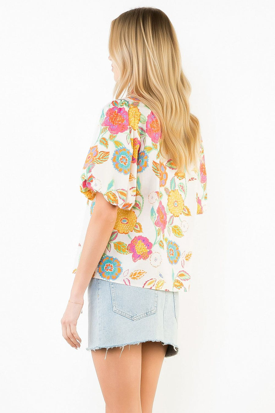 Painted Blooms Floral Print Puff Sleeve V-Neck Top by THML