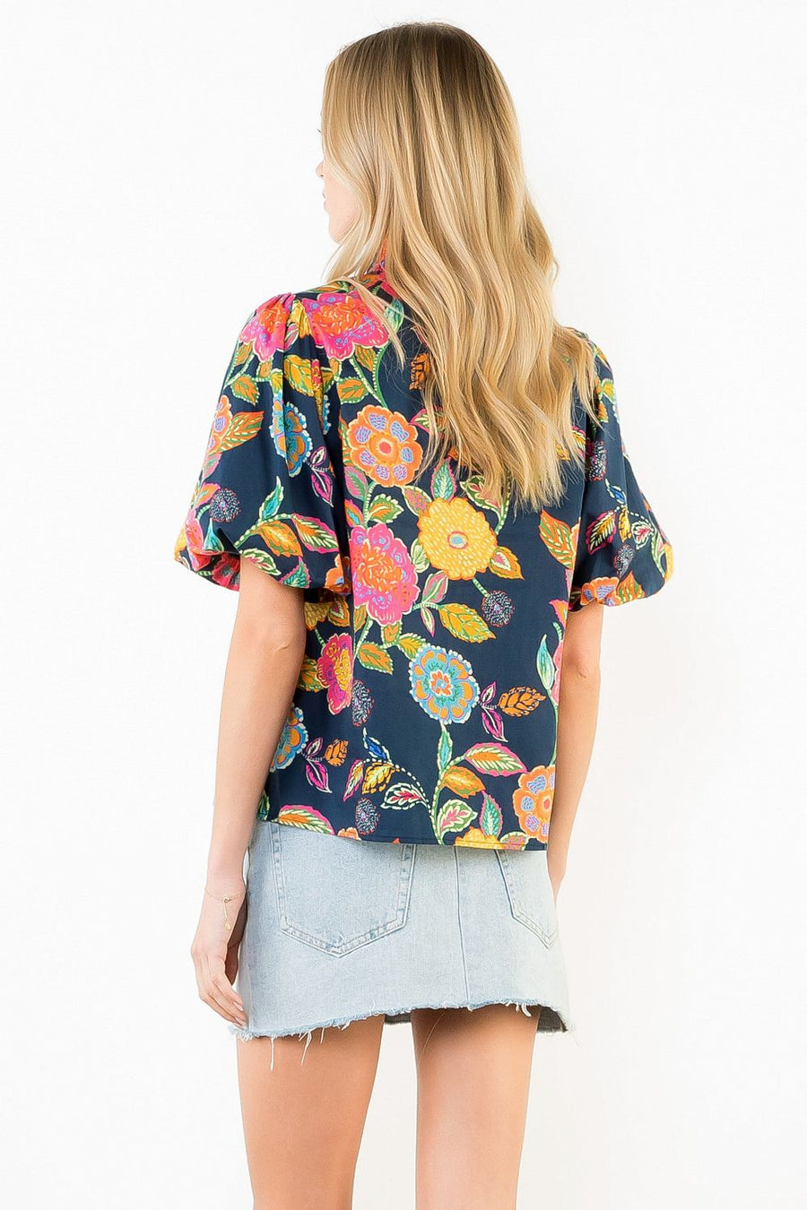 Painted Blooms Floral Print Puff Sleeve V-Neck Top by THML