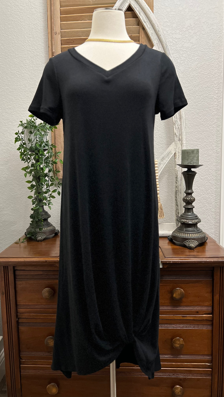 Phoebe V-Neck Ribbed Knit Knot Bottom Midi Dress Phoebe V-Neck Ribbed Knit Knot Bottom Midi Dress
