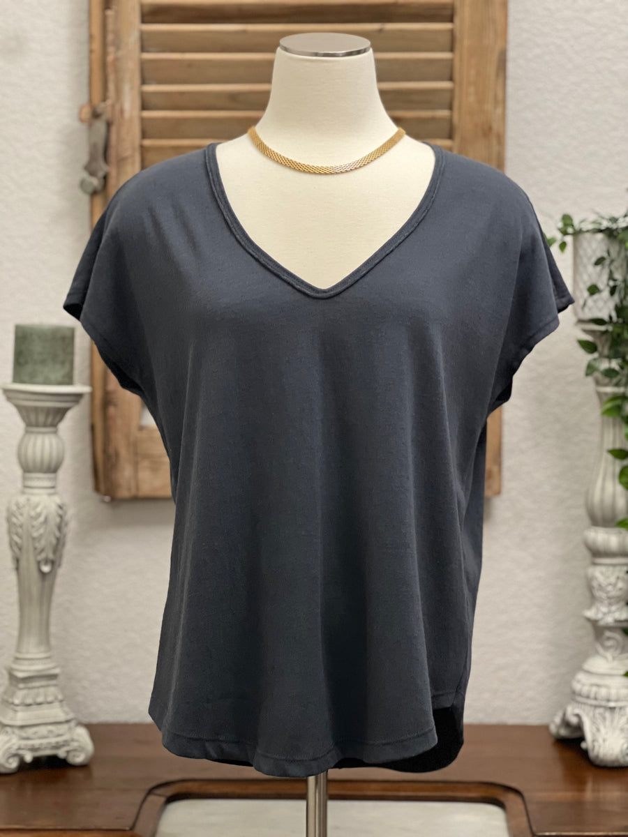 Layla Basic Textured V-Neck Tee