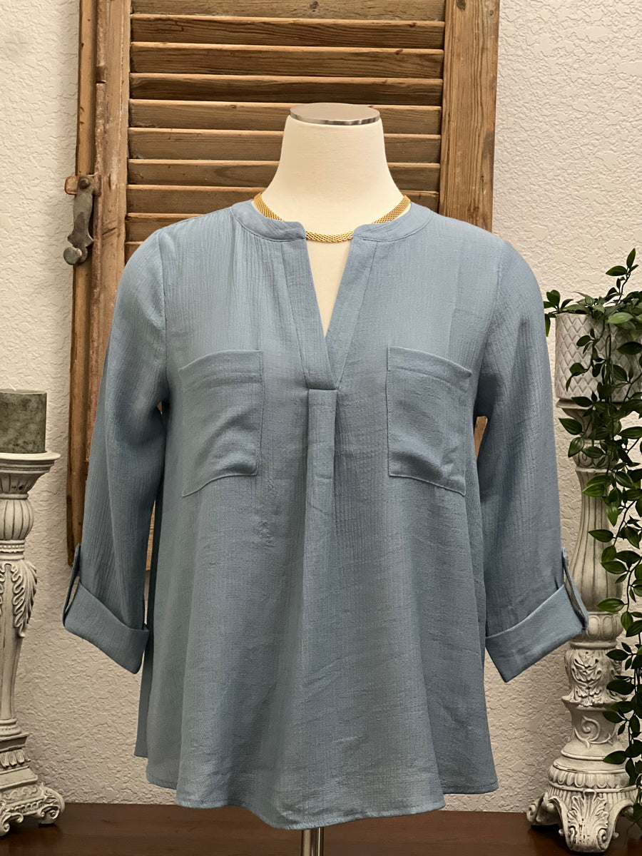 Lindsay Split Neck 3/4 Sleeve Crinkle Crepe Tunic with Back Button Detail