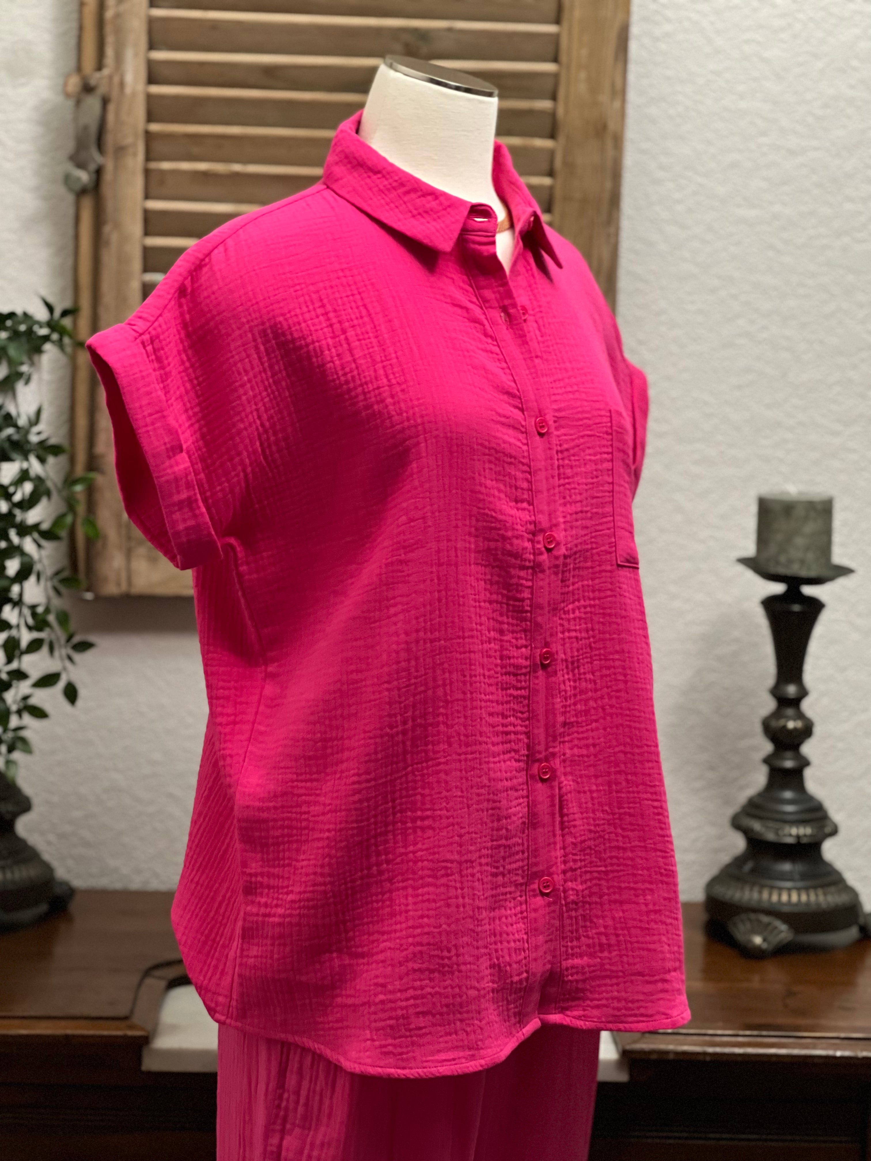 GiGi Fuchsia Collared Button Front Short Sleeve Gauze Shirt with Chest Pocket